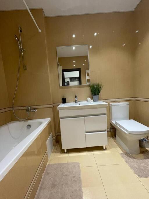 Sky House Premium Apartment In City Center Кишинёв Экстерьер фото